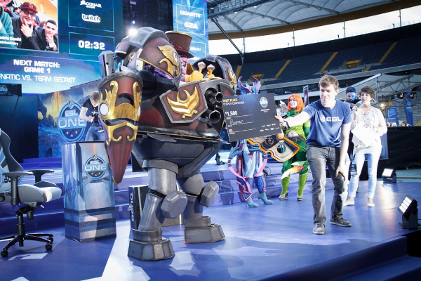 ESLOne_timbersaw_cosplay